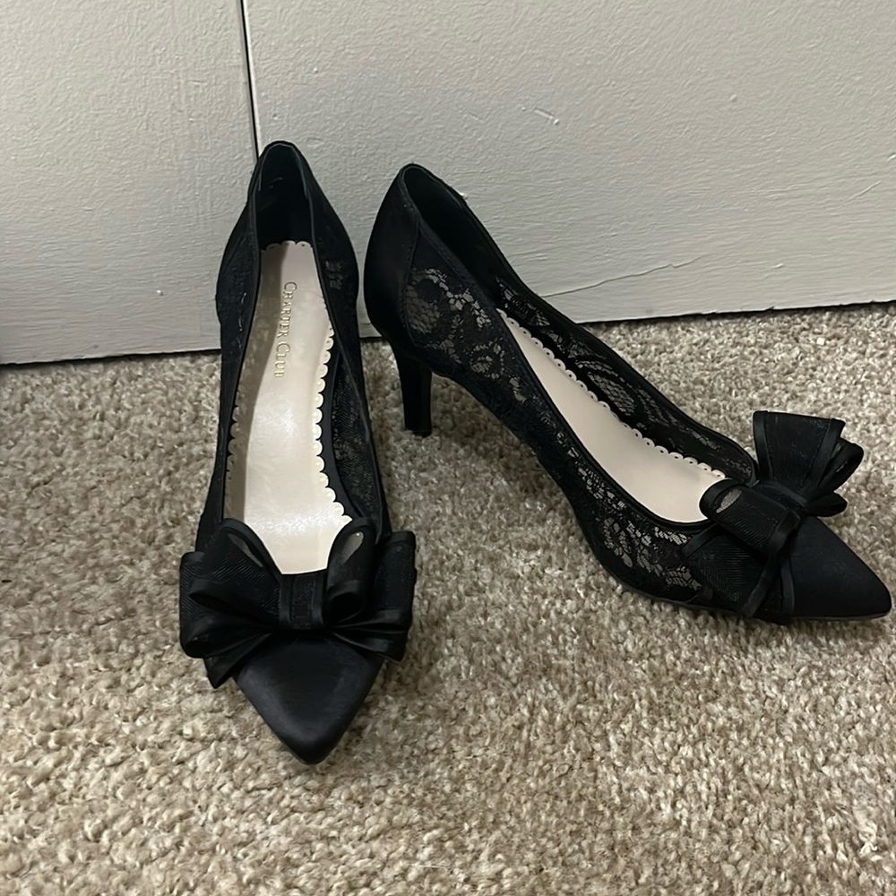 Sz 7.5 Charter Club Black lace pumps